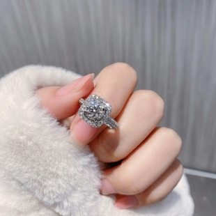 求婚对戒钻戒情侣订婚款 气质莫桑石戒指女一对仿真一克拉婚戒正品